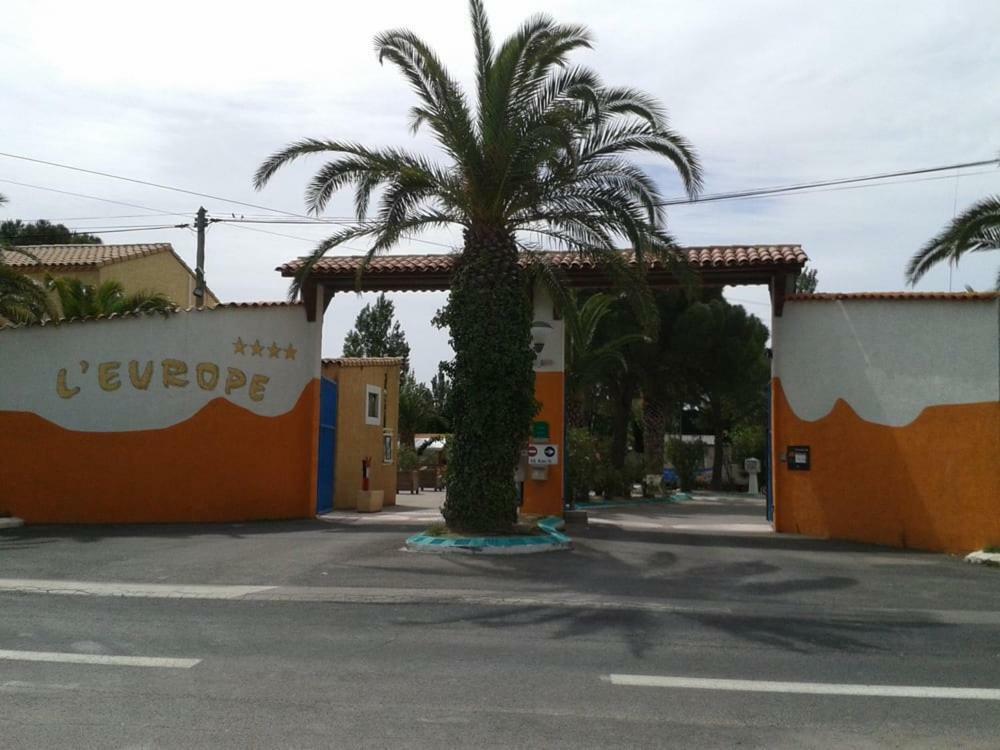 Hotel Les Cigales Vic-la-Gardiole Esterno foto